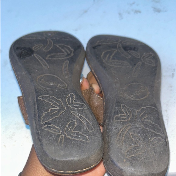 b.o.c. Tan Men's Flip-Flops - Picture 2 of 3